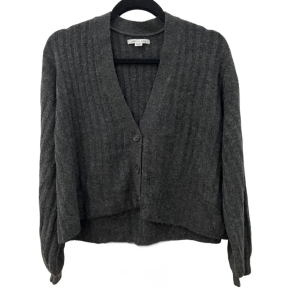 American Eagle Women's Button V-Neck Cardigan. XS. Heather Grey - Picture 3 of 4